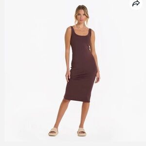 Vuori Halo Essential Dress in Chestnut Heather. Size S. Like New.